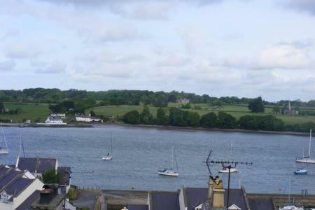 Spacious Victorian Flat 3 Bed, Ideal Base For Snowdonia バンガー エクステリア 写真