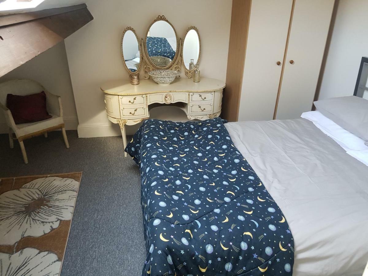 Spacious Victorian Flat 3 Bed, Ideal Base For Snowdonia バンガー エクステリア 写真